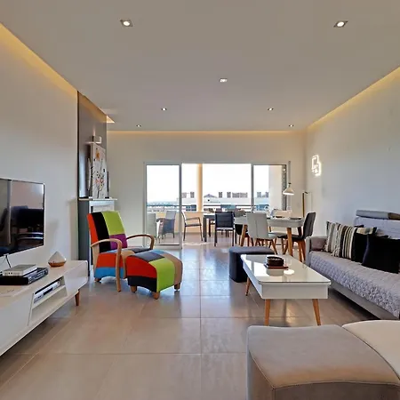 Luxury With Pool By Homing Appartement *